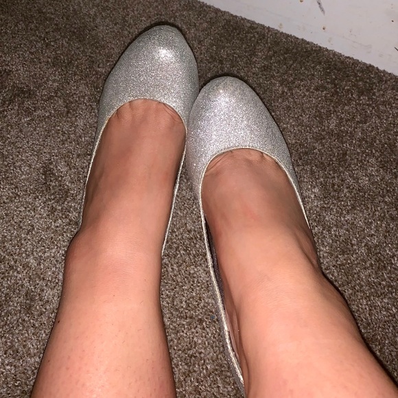 Bakers Victoria G sparkly silver heels 5inch - Picture 3 of 8